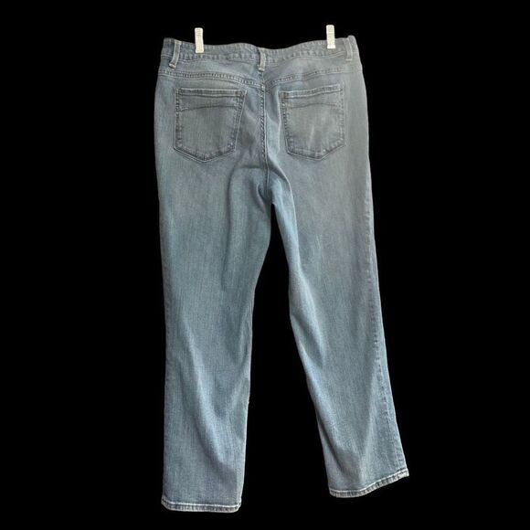 SONOMA Women’s Jeans Size 12 Blue Modern Fit Cropped Inseam 26” Distressed - Picture 11 of 12